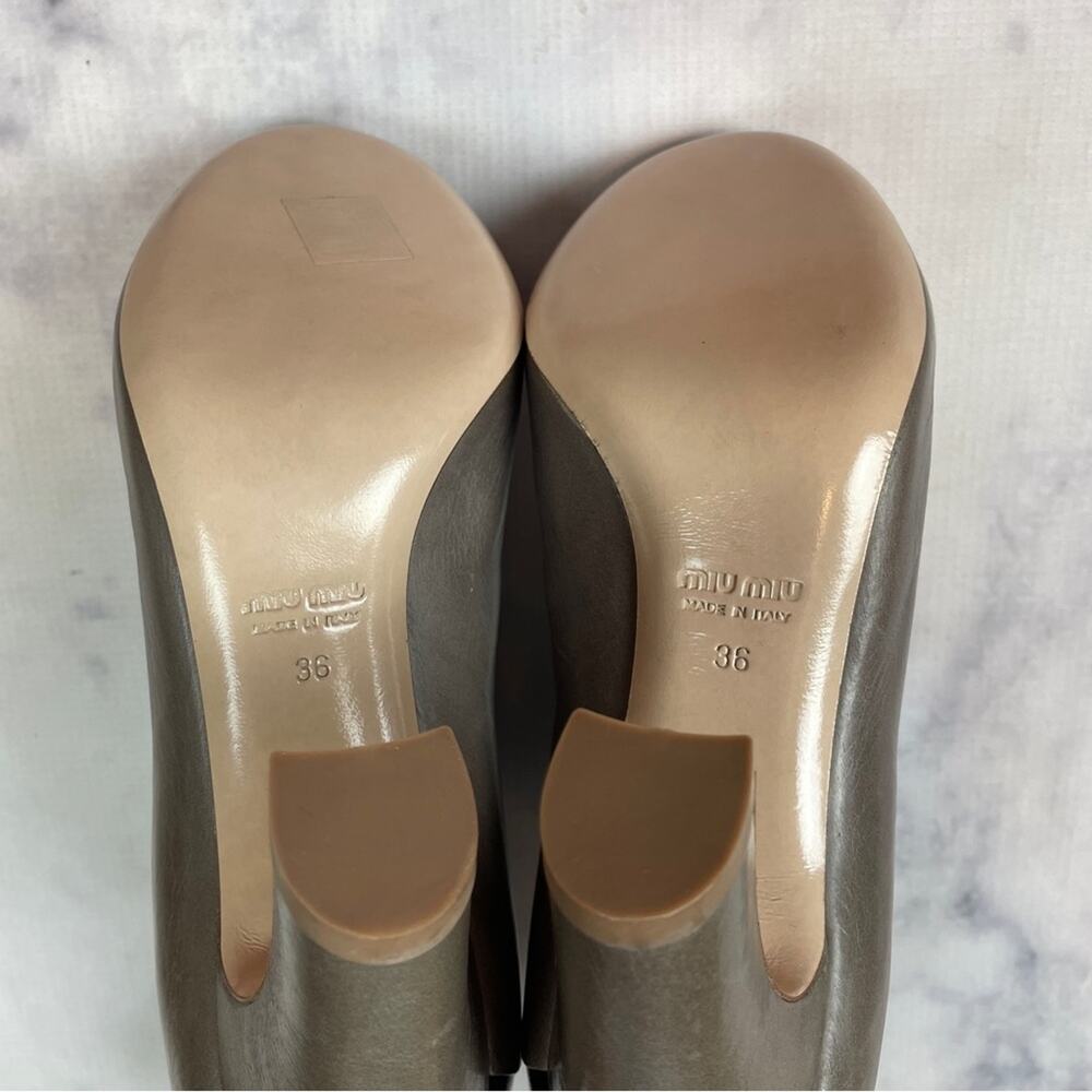 Miu Miu Colorblock Heeled Ankle Boots Taupe Black Polished Calfskin NWB Sz 36 - Picture 7 of 10